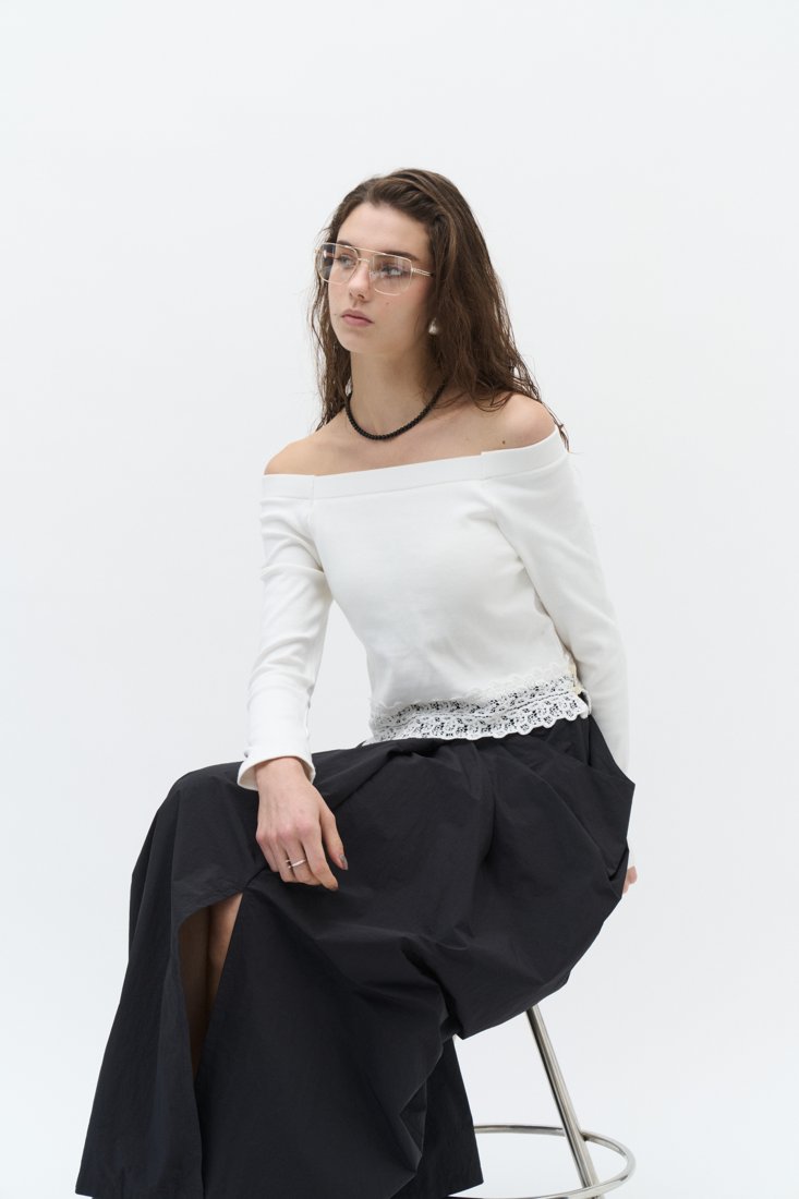 Lace hem top